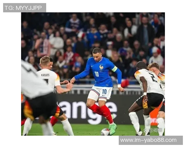 布克上半场表现出色17分钟内高效贡献13分5助攻2抢断助力球队攻防两端